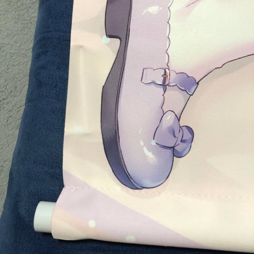 Amazon.co.jp: うさ城まに冬季限定メイドタペストリー : おもちゃ